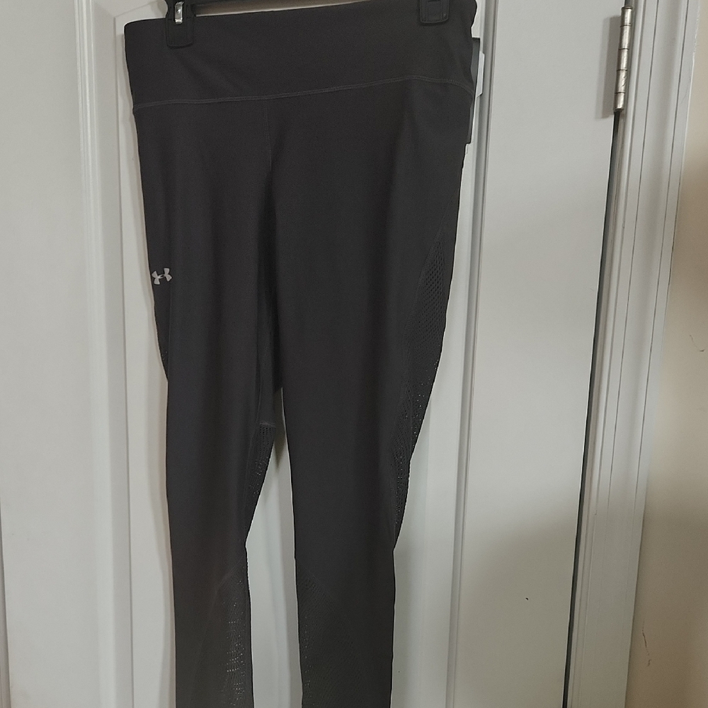 Under Armour Large  Charcoal Performance Leggings Nwt